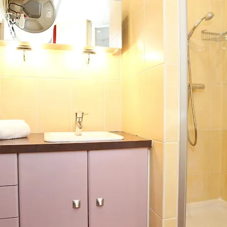 Louvre Apartment